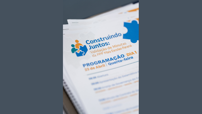 Imagem do Caderno Construindo Juntos em que a Seed-PR valida minutas da PPP Mais Escolas Paraná com apoio do Paranaeducação e BID